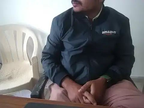 naughtymike0007 online show from November 18, 9:36 am