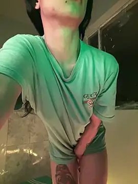 Snapshot of CieloTaylor chatting on January 9, 2:33 am CieloTaylor online show from January 9, 2:33 am