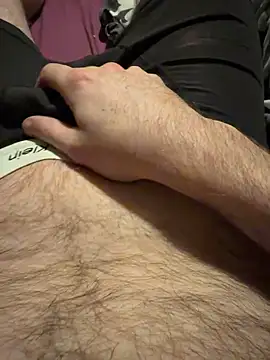 Snapshot of Straightlad95 chatting on October 27, 12:36 am Straightlad95 online show from October 27, 12:36 am