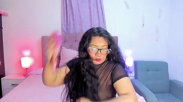 Latinabombsheell online show from January 7, 4:15 am