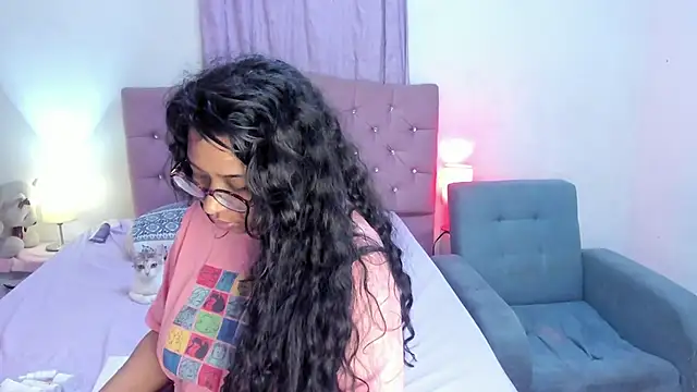 Snapshot of Latinabombsheell chatting on July 2, 6:41 am Latinabombsheell online show from July 2, 6:41 am