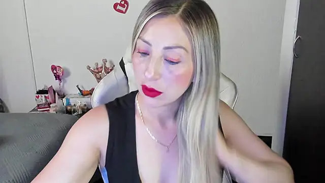 Andreina Suann online show from November 18, 10:52 am