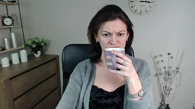 VivianWILD online show from January 10, 6:53 am