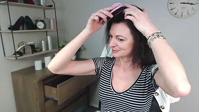 VivianWILD online show from January 30, 6:56 am