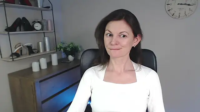 VivianWILD online show from February 5, 10:41 am