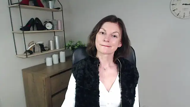 VivianWILD online show from February 13, 10:12 am