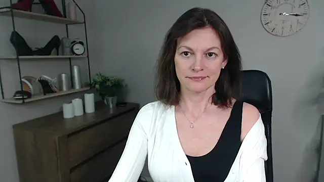 VivianWILD online show from February 28, 5:48 pm