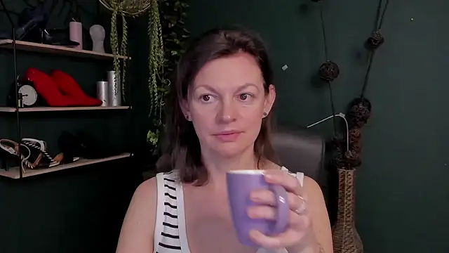 VivianWILD online show from March 11, 6:53 am