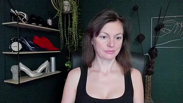 VivianWILD online show from March 18, 6:57 am