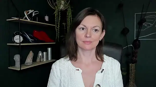 VivianWILD online show from March 21, 4:18 pm