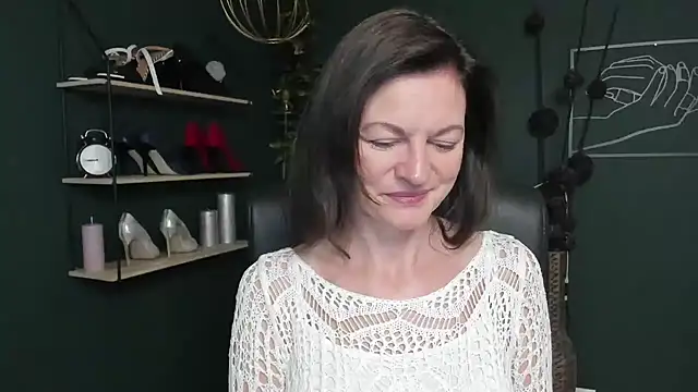 VivianWILD online show from September 25, 8:18 am