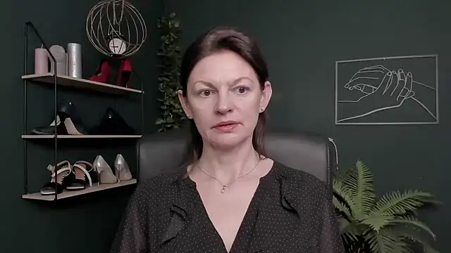 VivianWILD online show from November 13, 7:40 am