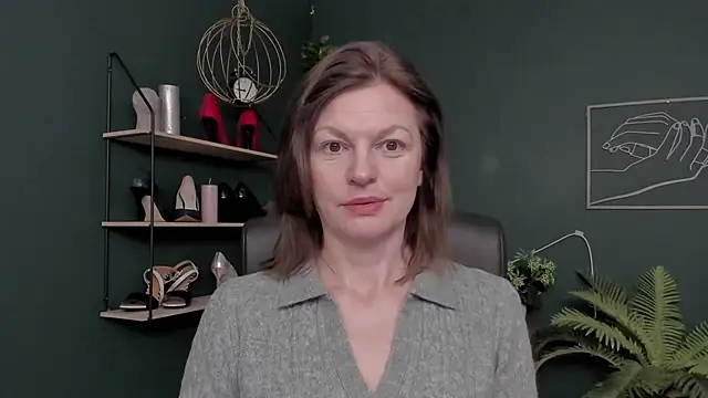 VivianWILD online show from December 3, 6:54 am