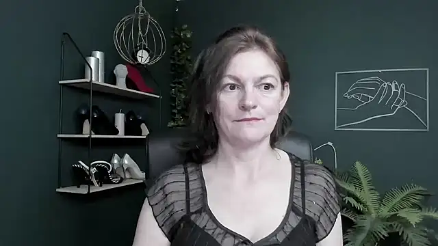 VivianWILD online show from June 11, 6:33 am
