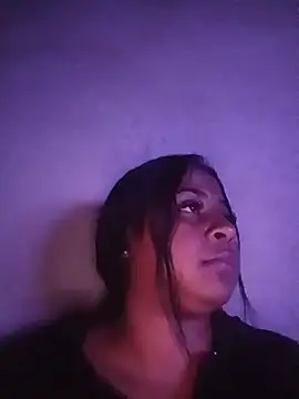 Snapshot of Giselabrunette25 chatting on May 19, 1:56 am Giselabrunette25 online show from May 19, 1:56 am