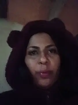 Snapshot of Giselabrunette25 chatting on June 21, 7:55 am Giselabrunette25 online show from June 21, 7:55 am