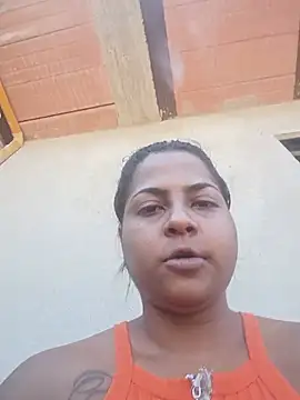 Snapshot of Giselabrunette25 chatting on July 6, 5:48 pm Giselabrunette25 online show from July 6, 5:48 pm
