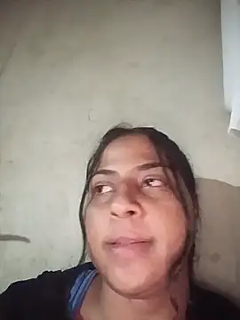 Snapshot of Giselabrunette25 chatting on July 14, 2:38 am Giselabrunette25 online show from July 14, 2:38 am