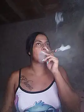 Snapshot of Giselabrunette25 chatting on July 15, 11:48 am Giselabrunette25 online show from July 15, 11:48 am