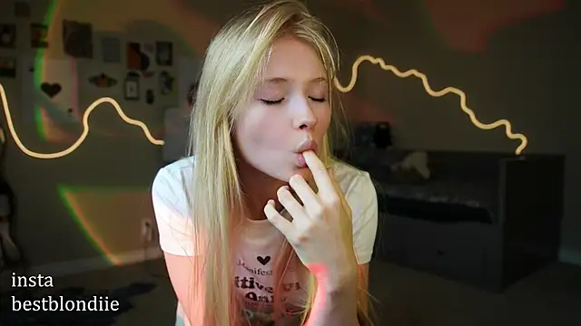 bestblonde online show from January 26, 8:34 pm