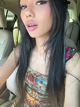 Snapshot of yummyrina chatting on May 15, 7:32 pm yummyrina online show from May 15, 7:32 pm