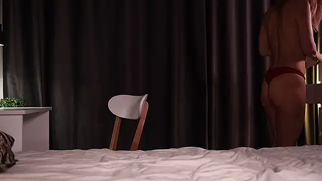 Snapshot of AnnittaStar chatting on December 12, 1:43 am AnnittaStar online show from December 12, 1:43 am