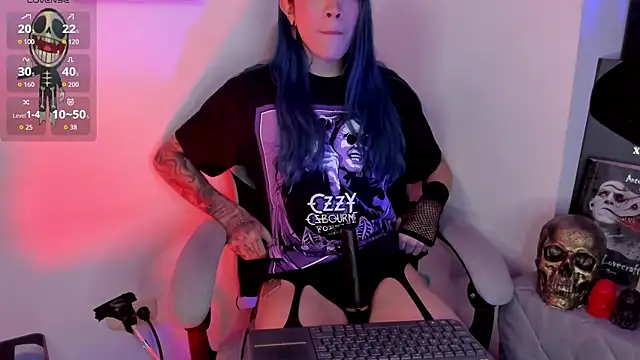sofi pretty uwu- online show from June 23, 2:31 am