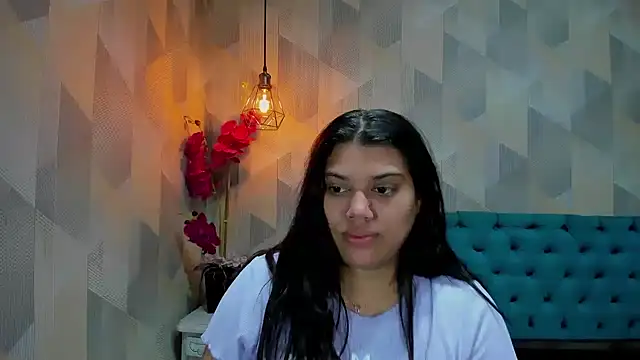 LindaBreeS online show from November 28, 10:01 pm