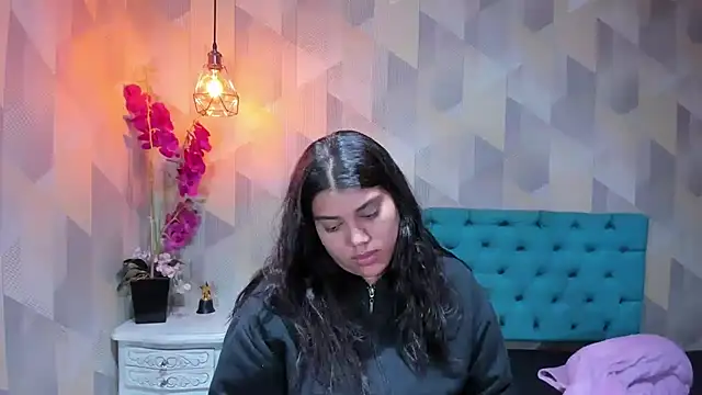 LindaBreeS online show from December 21, 4:47 pm