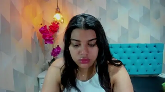 Snapshot of LindaBreeS chatting on March 28, 3:33 pm LindaBreeS online show from March 28, 3:33 pm