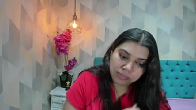 Snapshot of LindaBreeS chatting on June 12, 2:27 pm LindaBreeS online show from June 12, 2:27 pm