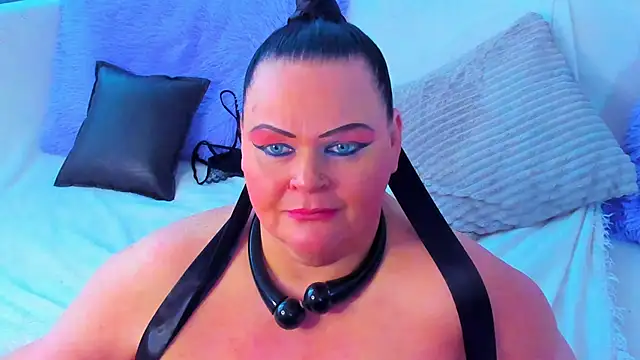 Snapshot of MilanaBiegert chatting on March 1, 1:40 pm MilanaBiegert online show from March 1, 1:40 pm