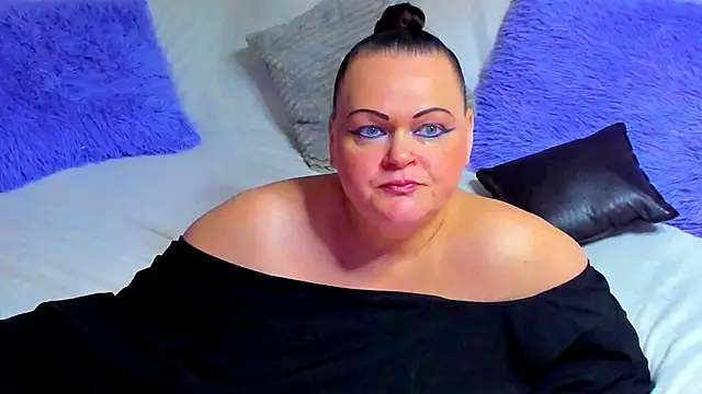 Snapshot of MilanaBiegert chatting on May 13, 7:11 pm MilanaBiegert online show from May 13, 7:11 pm