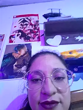 Snapshot of SerenaSweet chatting on May 12, 7:22 pm SerenaSweet online show from May 12, 7:22 pm