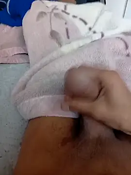 Snapshot of Dadddyhot1 chatting on February 16, 4:47 pm Dadddyhot1 online show from February 16, 4:47 pm