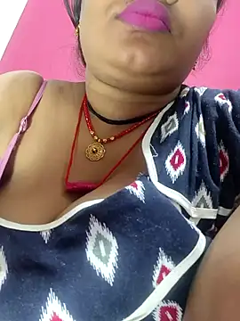 Snapshot of sexychutxxx7 chatting on February 12, 3:18 pm sexychutxxx7 online show from February 12, 3:18 pm