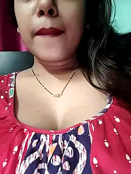 Snapshot of sexyindi_couple chatting on January 11, 1:32 pm sexyindi couple online show from January 11, 1:32 pm