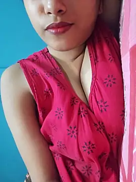 Snapshot of sexyindi_couple chatting on June 16, 5:54 am sexyindi couple online show from June 16, 5:54 am