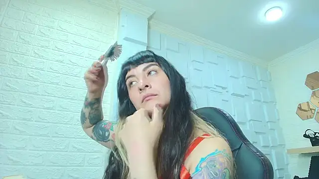 Naughty Kittenm online show from November 25, 11:21 am