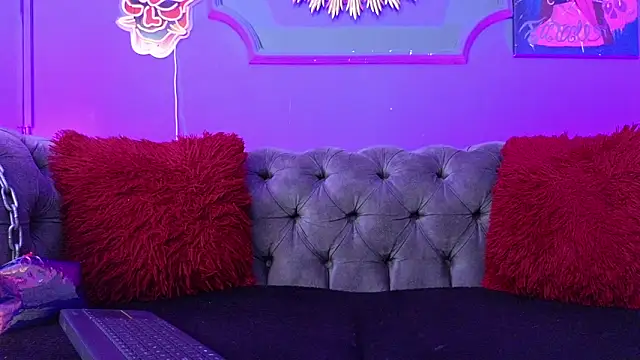 Julieta Russell online show from February 12, 11:51 am