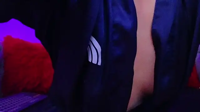 Julieta Russell online show from March 6, 12:09 pm