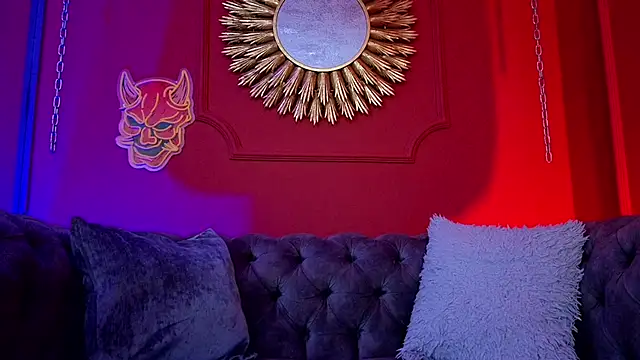 Julieta Russell online show from September 17, 12:40 pm