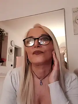 Snapshot of kikkastar chatting on January 15, 7:55 pm kikkastar online show from January 15, 7:55 pm