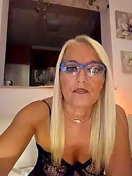 Snapshot of kikkastar chatting on September 11, 7:47 pm kikkastar online show from September 11, 7:47 pm