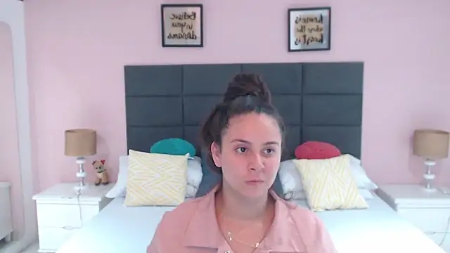 Snapshot of MadisonJenner chatting on January 11, 5:31 am MadisonJenner online show from January 11, 5:31 am