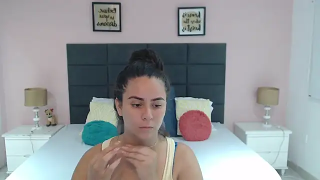 Snapshot of MadisonJenner chatting on January 15, 11:10 am MadisonJenner online show from January 15, 11:10 am