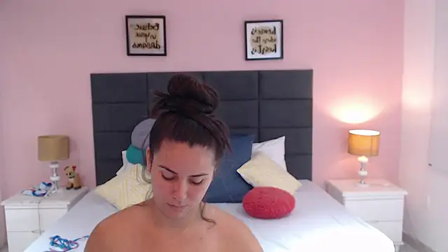 Snapshot of MadisonJenner chatting on January 19, 2:59 pm MadisonJenner online show from January 19, 2:59 pm