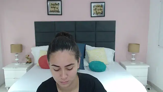 Snapshot of MadisonJenner chatting on January 23, 11:15 am MadisonJenner online show from January 23, 11:15 am