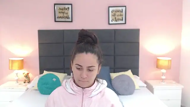 Snapshot of MadisonJenner chatting on January 26, 11:17 am MadisonJenner online show from January 26, 11:17 am