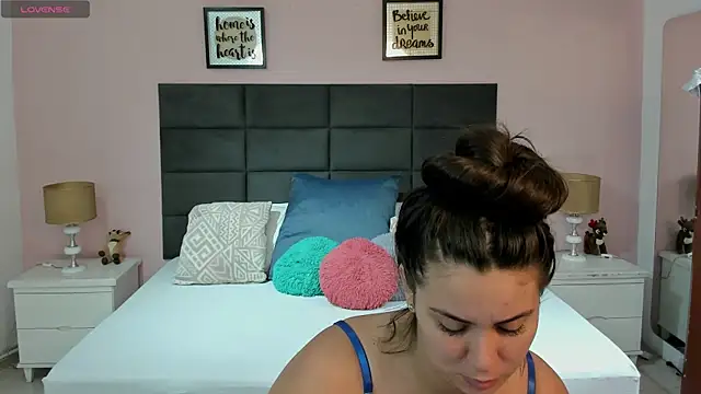 Snapshot of MadisonJenner chatting on October 10, 10:47 am MadisonJenner online show from October 10, 10:47 am